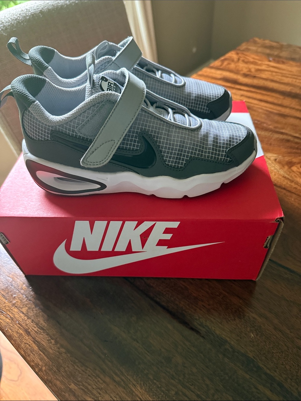 **new in box** Nike Kids Gray and White Velcro Athletic Sneakers, size 1.5 littl